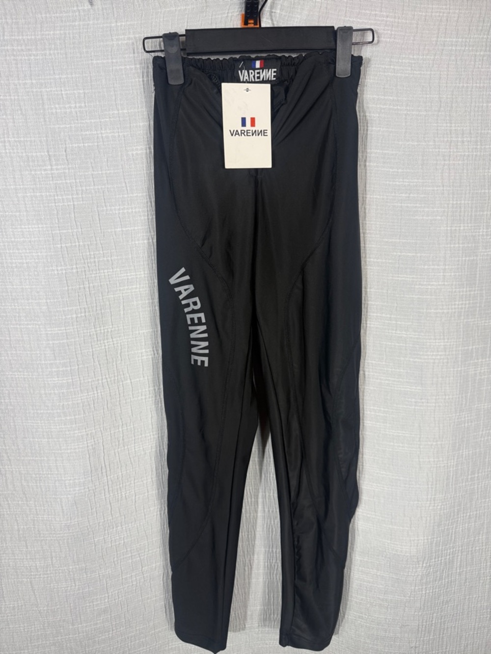 Varenne V-Cut Leggings – Small (NWT)